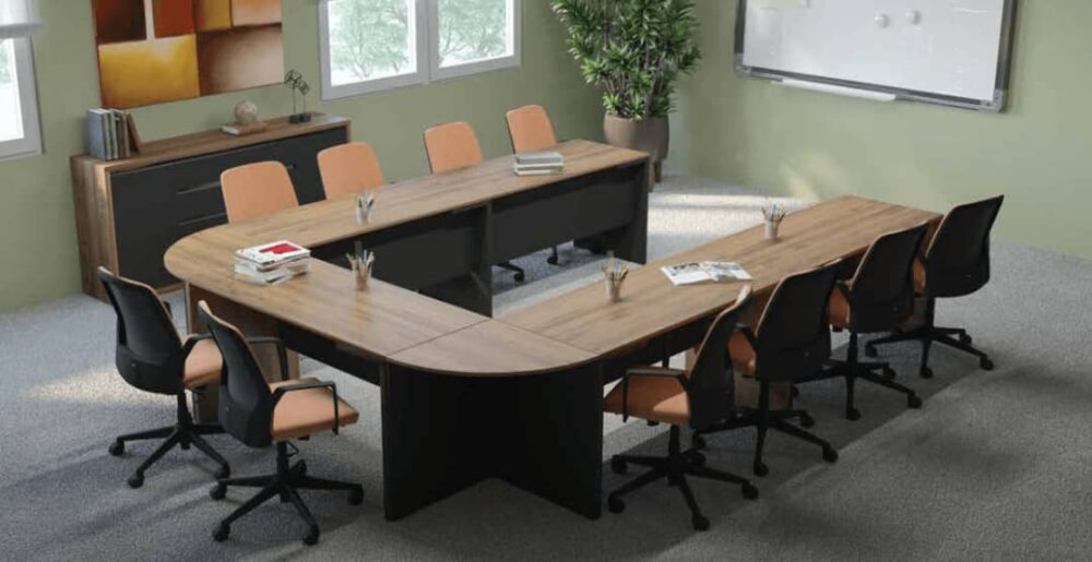 میز کنفرانس 131