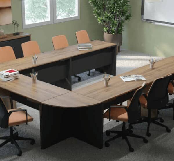 میز کنفرانس 131